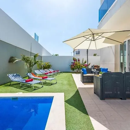 ヴィラ Playa De Fanabe Sleeps 8 Pool Air Con Wifi