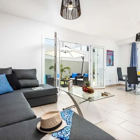 ヴィラ Playa De Fanabe Sleeps 8 Pool Air Con Wifi アデヘ