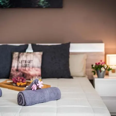 ヴィラ Playa De Fanabe Sleeps 8 Pool Air Con Wifi アデヘ