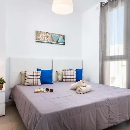 Playa De Fanabe Sleeps 8 Pool Air Con Wifi